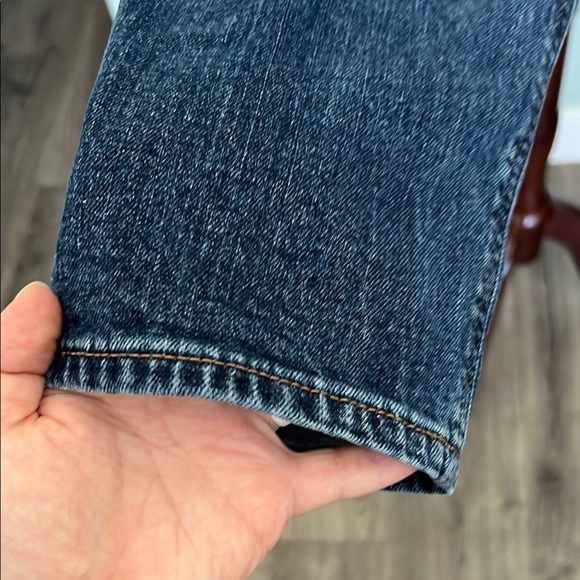 Old Navy Women's Distressed Boyfriend Jeans - Picture 2 of 8